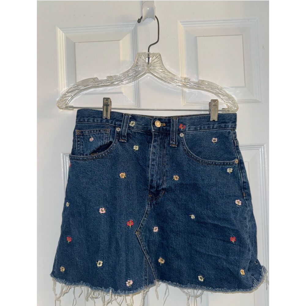 Madewell size 27 Denim Jean Floral Embroidered A-Line Skirt